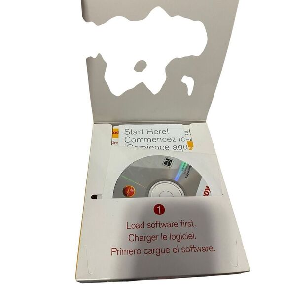 Kodak Printer with carrying case and cords - Picture 4 of 11